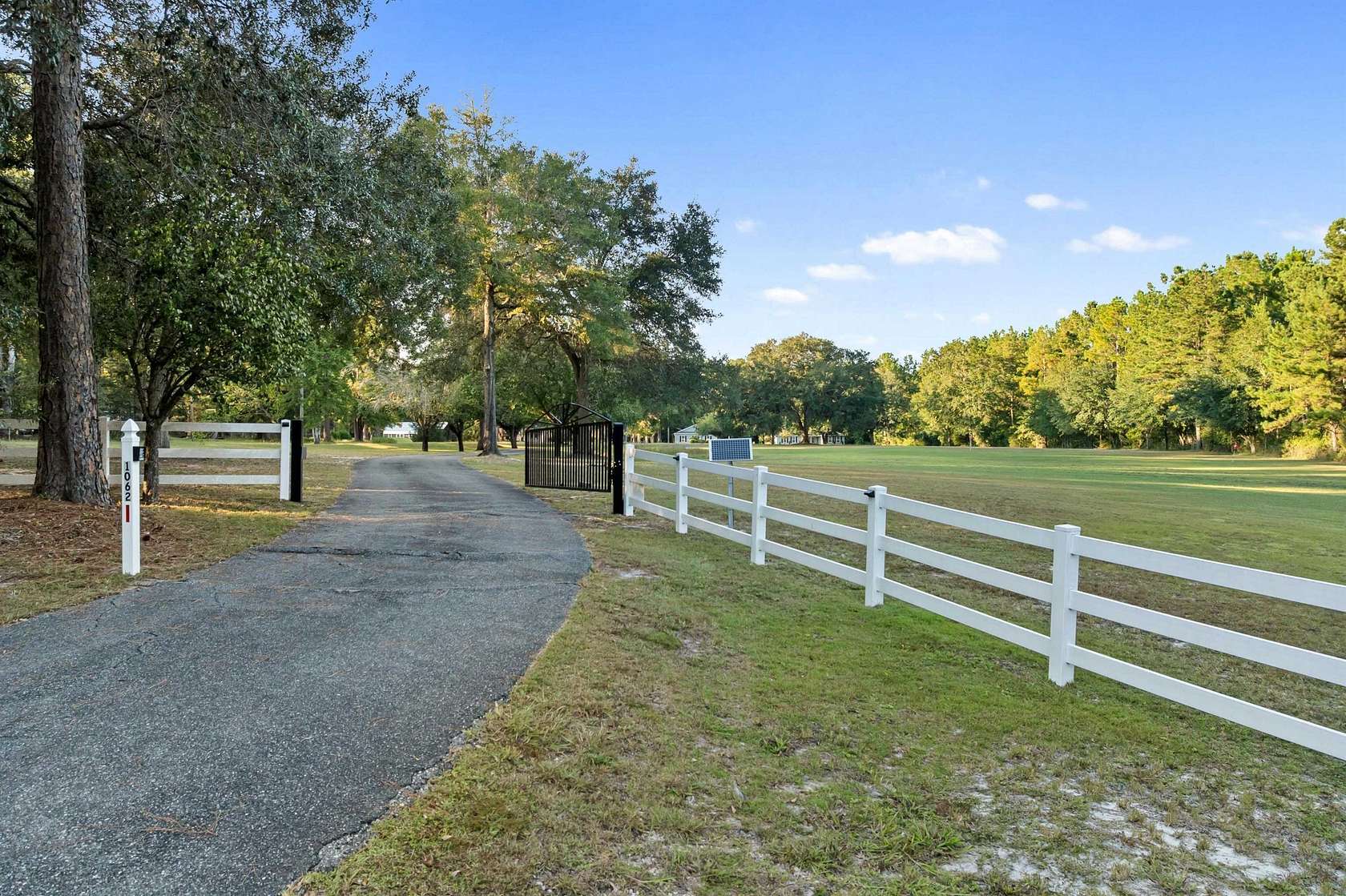 5 Acres of Residential Land with Home for Sale in Crawfordville, Florida