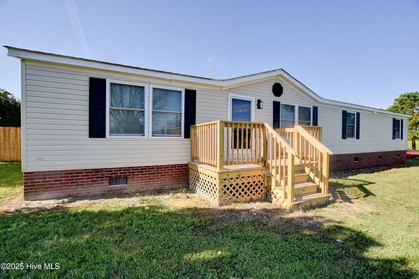 3.49 Acres of Residential Land with Home for Sale in Corapeake, North Carolina