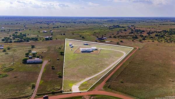 7.73 Acres of Residential Land with Home for Sale in Victoria, Texas