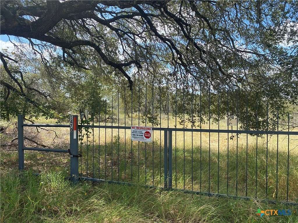 6.41 Acres of Improved Residential Land for Sale in Natalia, Texas