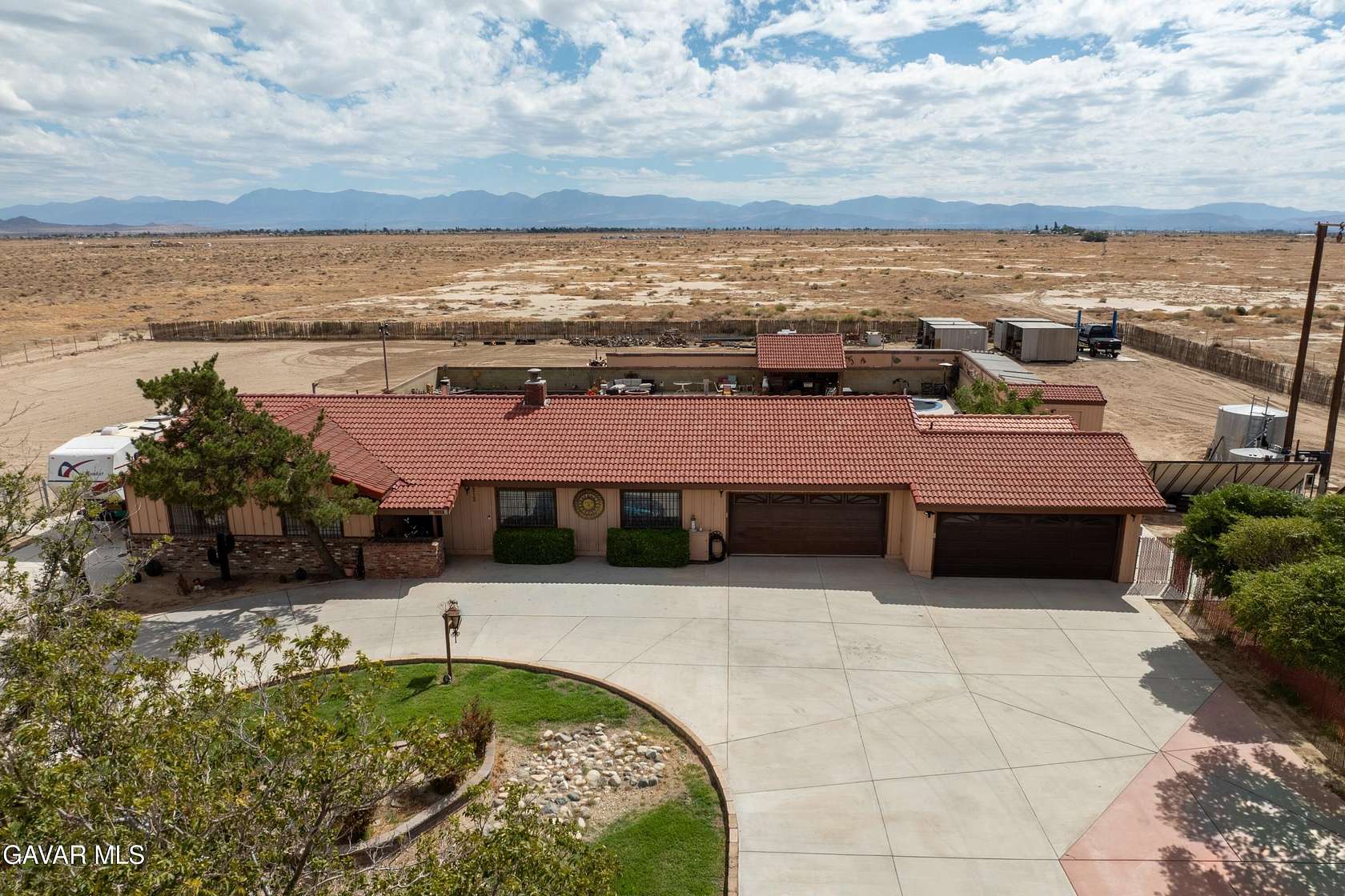 2.35 Acres of Residential Land with Home for Sale in Lancaster, California