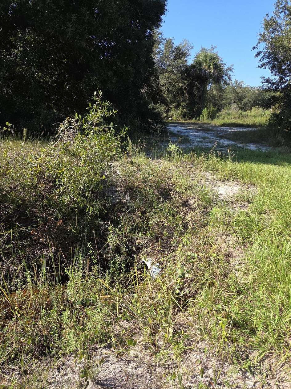 2.5 Acres of Residential Land for Sale in Okeechobee, Florida