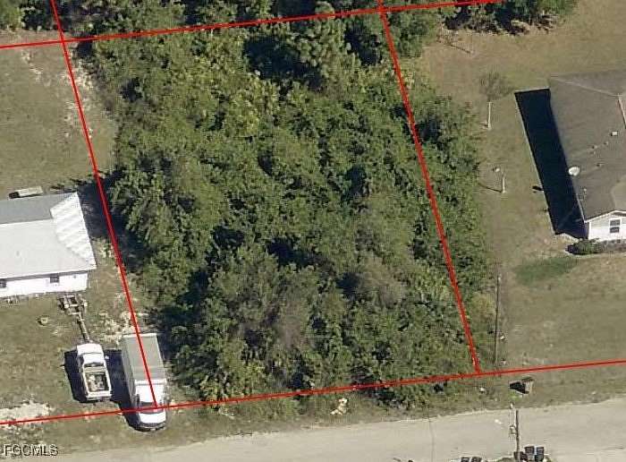 0.25 Acres of Land for Sale in Lehigh Acres, Florida