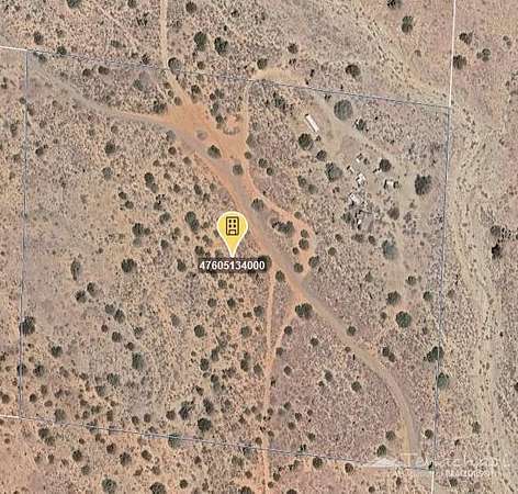 10 Acres of Agricultural Land for Sale in Rosamond, California