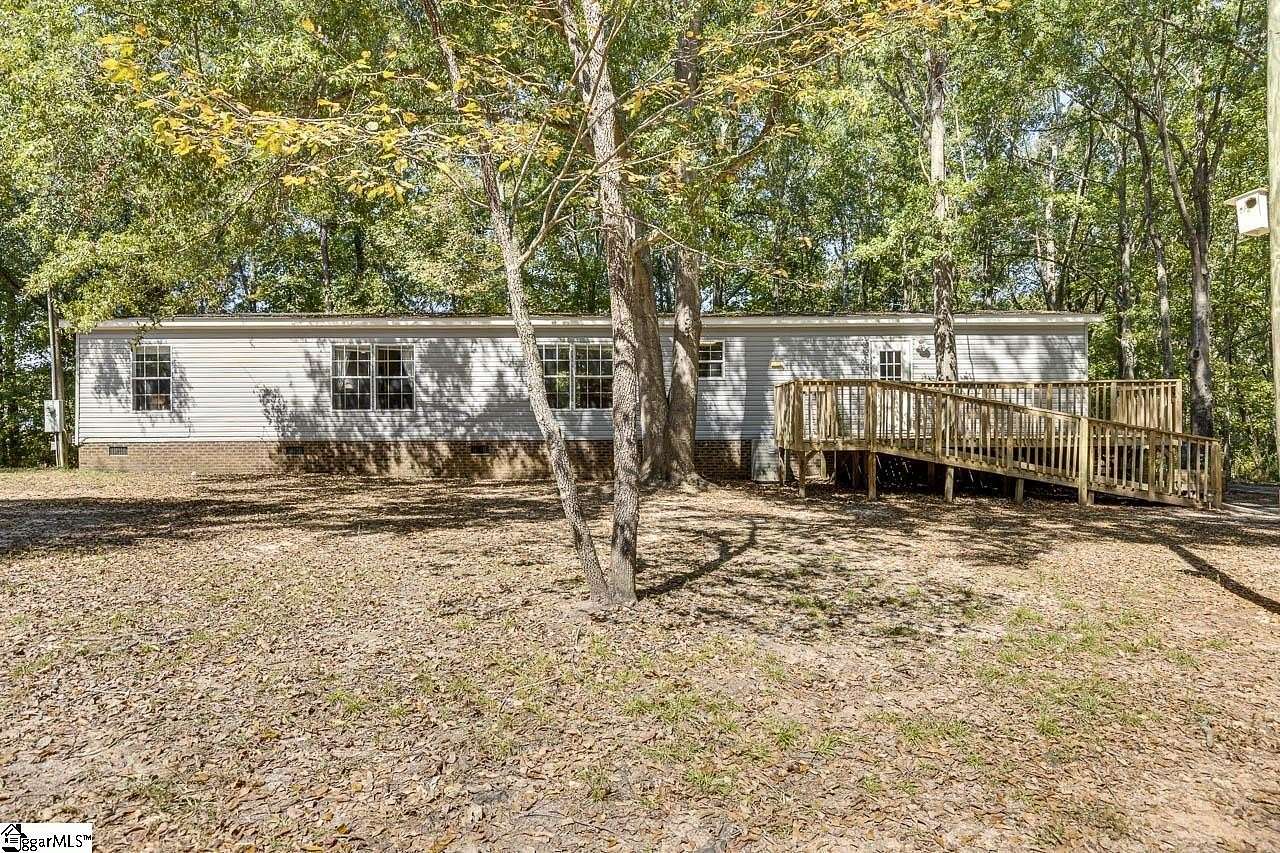 2.35 Acres of Residential Land with Home for Sale in Gray Court, South Carolina