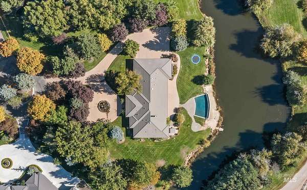 4.4 Acres of Residential Land with Home for Sale in Eagle, Idaho