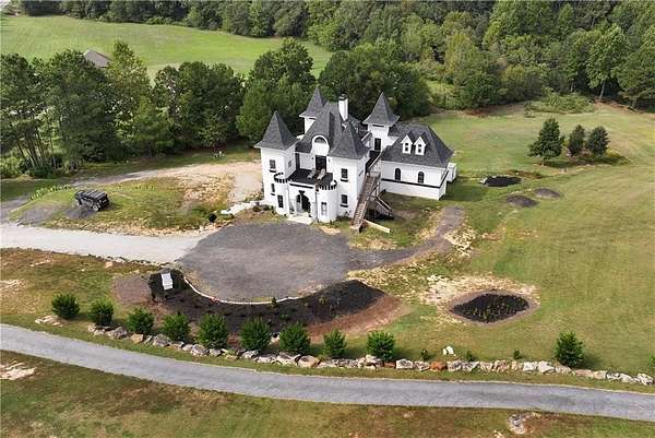 7 Acres of Residential Land with Home for Sale in Auburn, Georgia