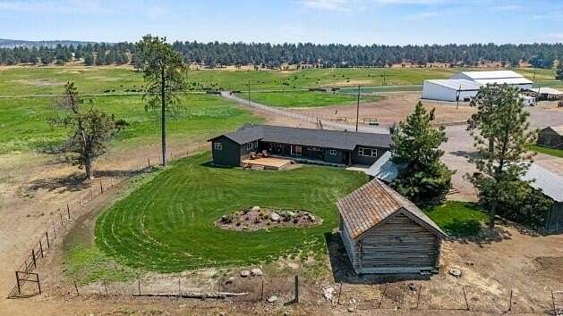 88.8 Acres of Agricultural Land with Home for Sale in Bonanza, Oregon
