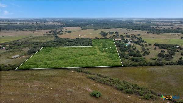 35 Acres of Recreational Land with Home for Sale in Yorktown, Texas