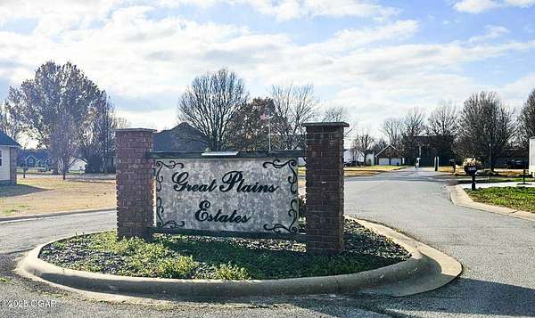 1 Acre of Residential Land for Sale in Galena, Kansas