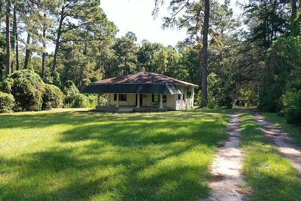 5 Acres of Land with Home for Sale in Thomasville, Georgia