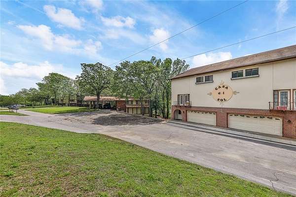 4 Acres of Residential Land for Sale in Coffeyville, Kansas