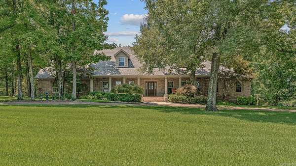 6.5 Acres of Residential Land with Home for Sale in Jonesboro, Arkansas