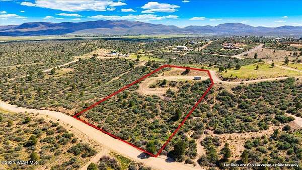 2.24 Acres of Residential Land for Sale in Peeples Valley, Arizona