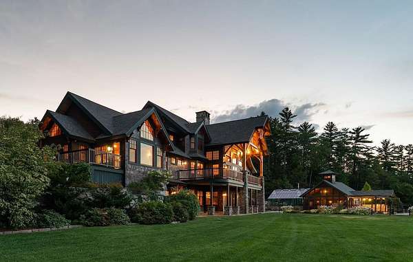 121 Acres of Recreational Land with Home for Sale in Conway, New Hampshire