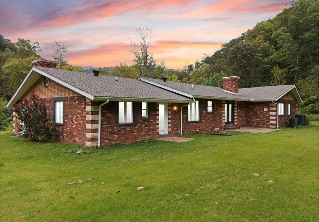 2 Acres of Residential Land with Home for Sale in Stacy, Kentucky