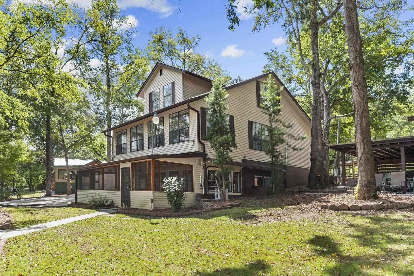 2.35 Acres of Residential Land with Home for Sale in Eatonton, Georgia