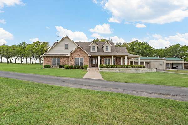 4.86 Acres of Land with Home for Sale in Troy, Texas