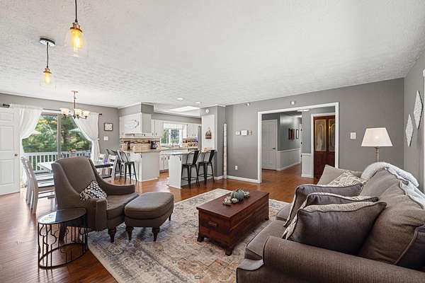 1.5 Acres of Residential Land with Home for Sale in Harrodsburg, Kentucky