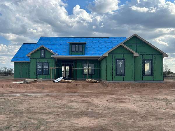 3.1 Acres of Residential Land with Home for Sale in Canyon, Texas