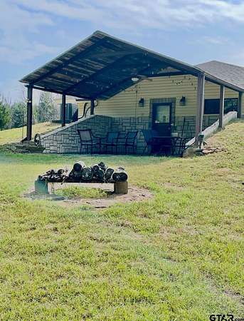 23.4 Acres of Land with Home for Sale in Jacksonville, Texas