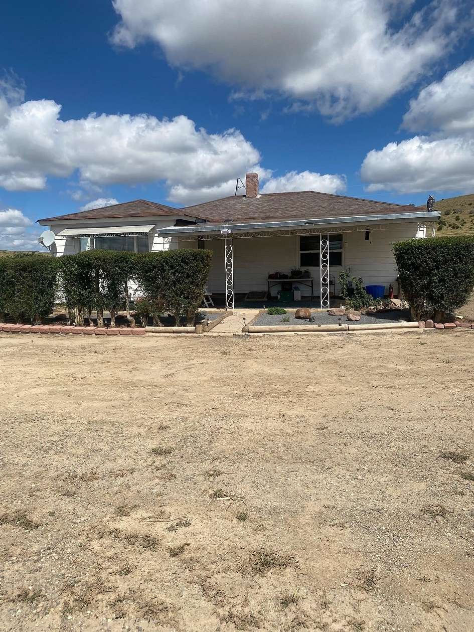 959 Acres of Agricultural Land with Home for Sale in Raton, New Mexico