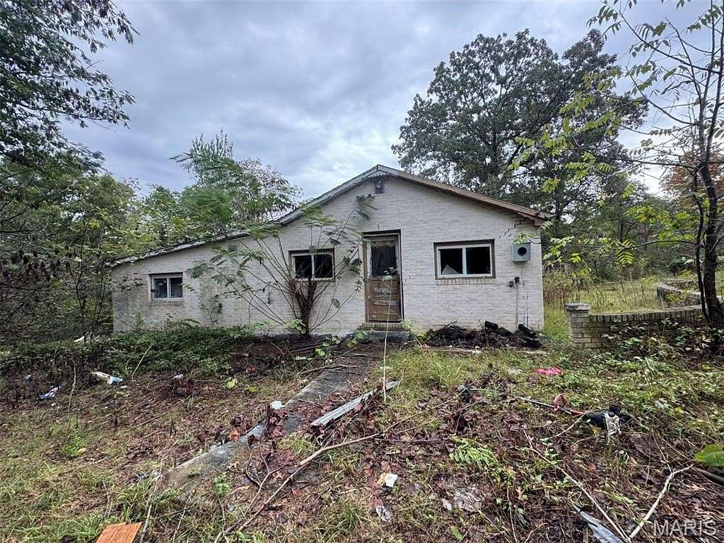 2 Acres of Residential Land with Home for Sale in Greenville, Missouri