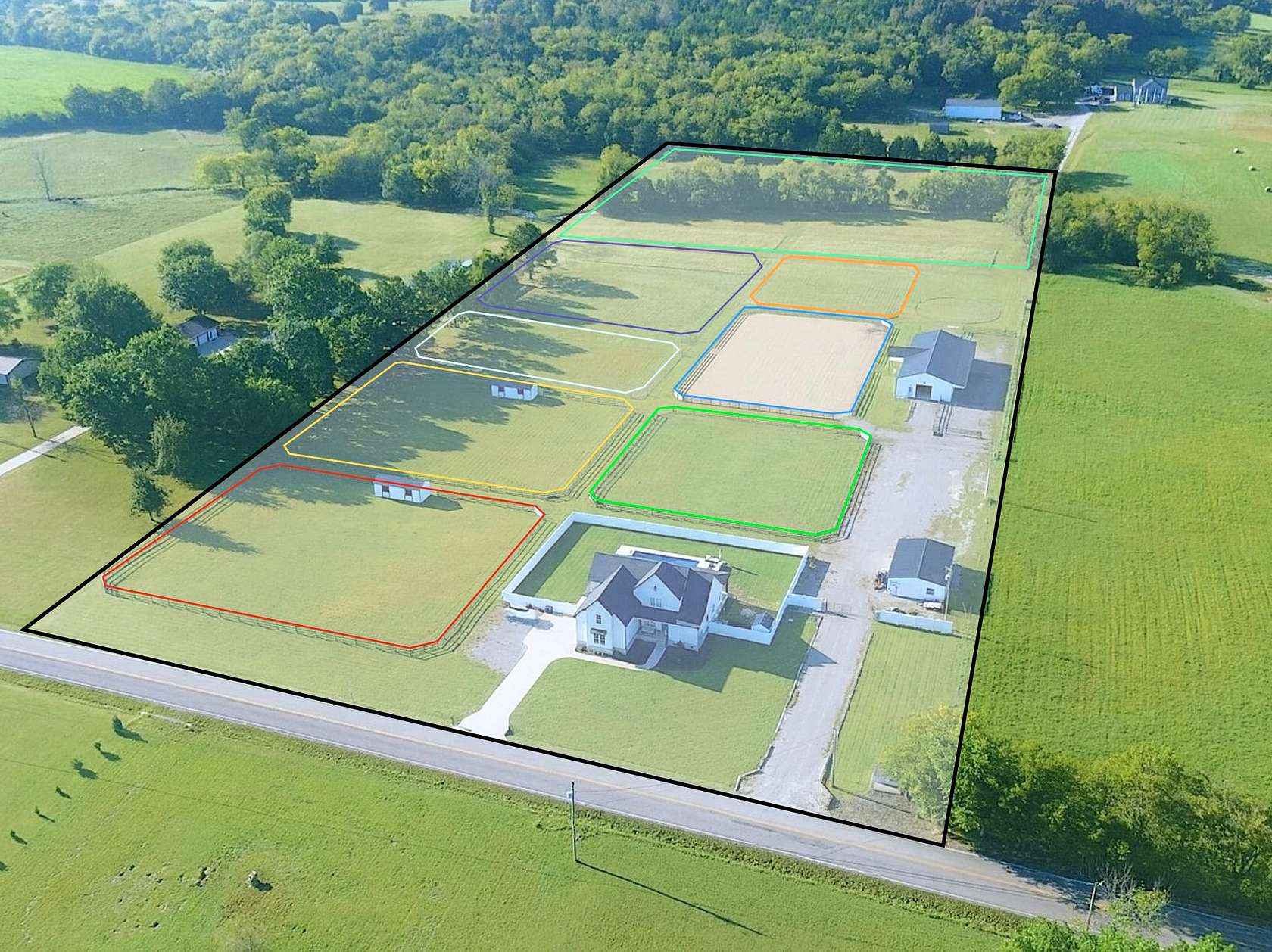 10 Acres of Land with Home for Sale in Lebanon, Tennessee