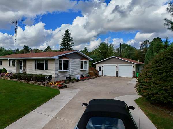 2 Acres of Residential Land with Home for Sale in Caro, Michigan