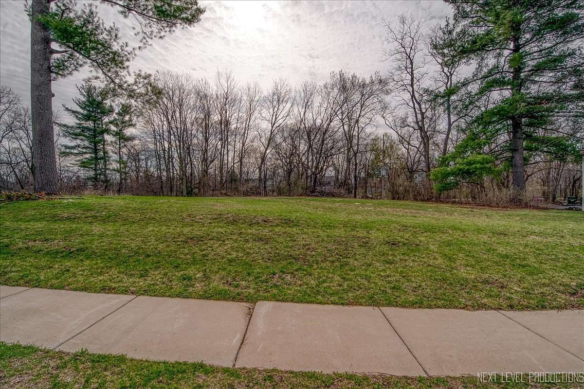 0.29 Acres of Residential Land for Sale in Wheaton, Illinois