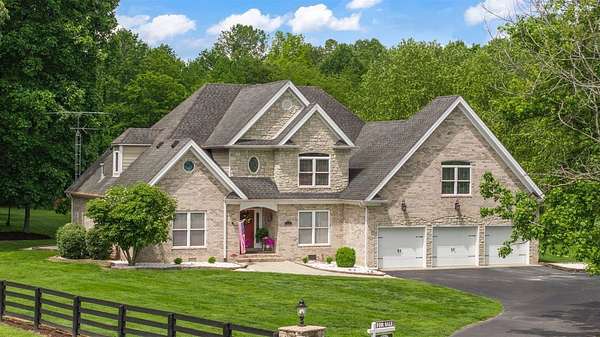 3 Acres of Land with Home for Sale in Alvaton, Kentucky