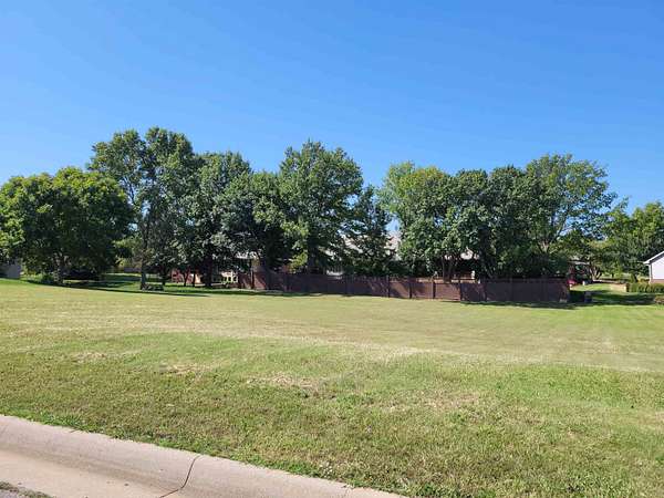 0.5 Acres of Residential Land for Sale in Winfield, Kansas