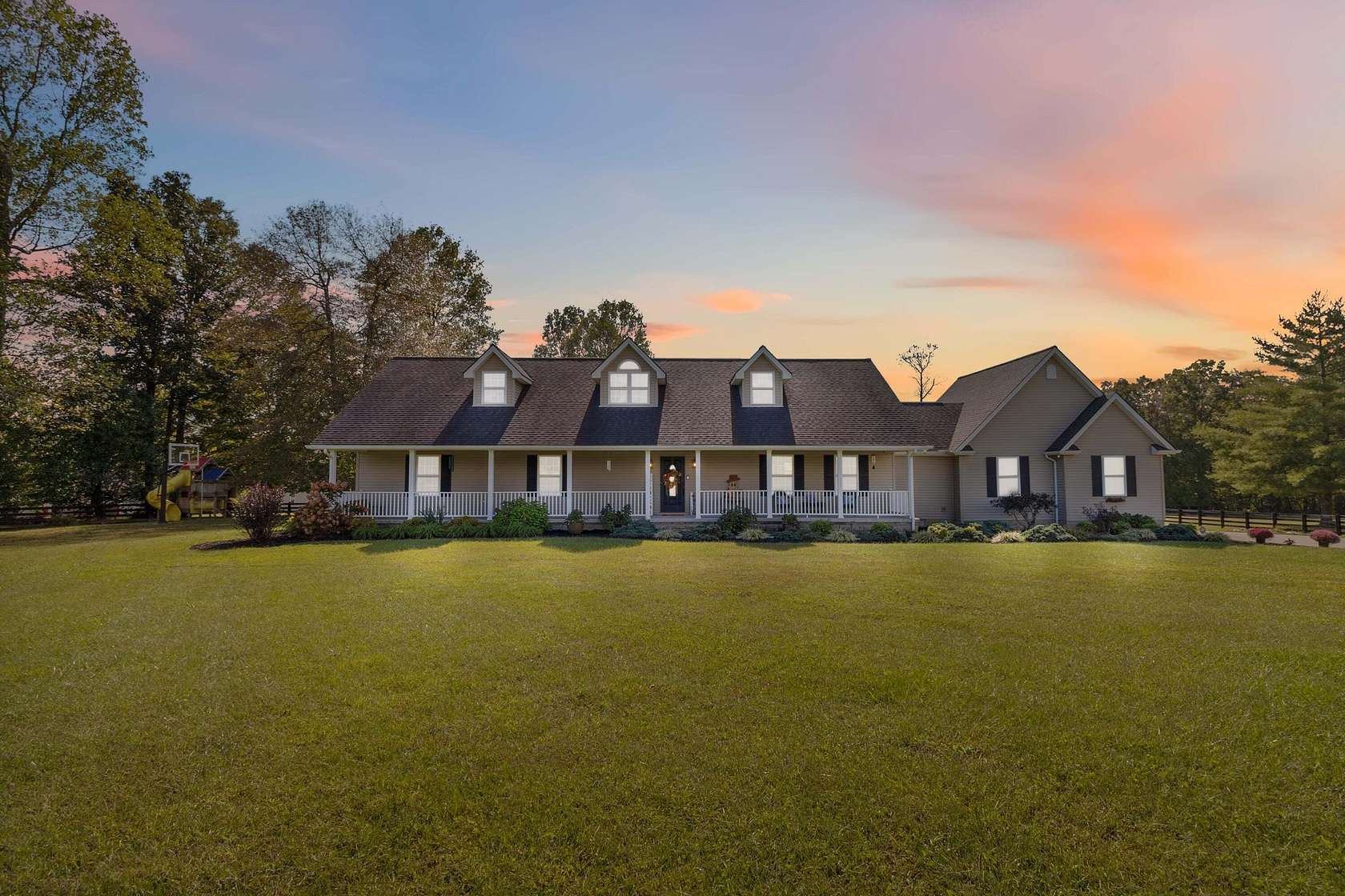 3.3 Acres of Residential Land with Home for Sale in London, Kentucky