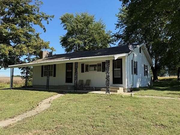 2 Acres of Residential Land with Home for Sale in Malta Bend, Missouri