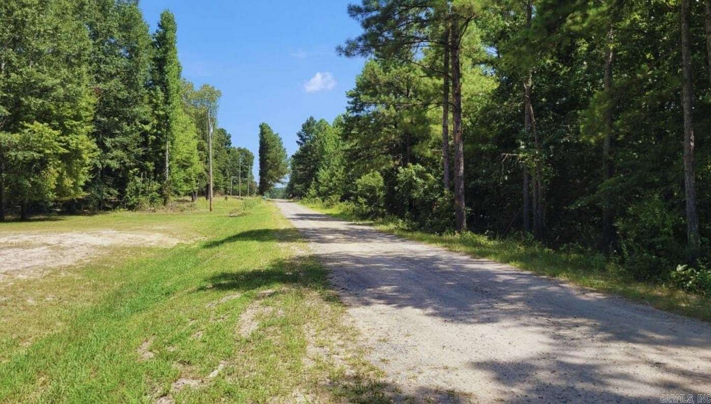 2.89 Acres of Residential Land for Sale in White Hall, Arkansas