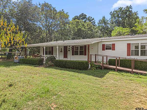 7 Acres of Land with Home for Sale in Rusk, Texas