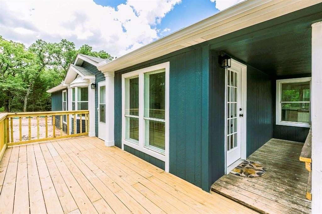 2 Acres of Residential Land with Home for Sale in Bridgeport, Texas