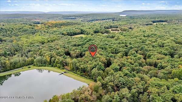 0.92 Acres of Residential Land for Sale in Kunkletown, Pennsylvania