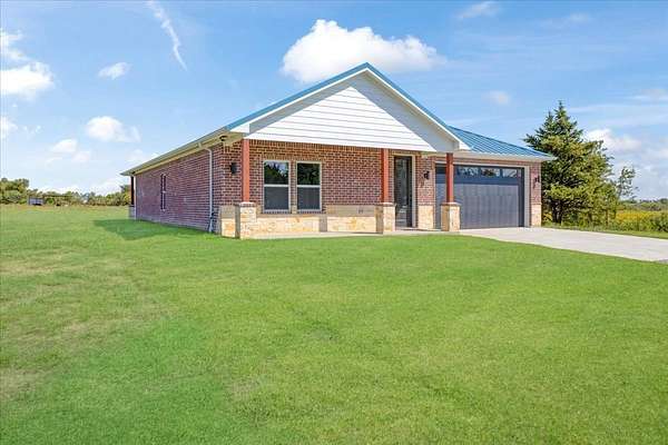 1.5 Acres of Land with Home for Sale in Sherman, Texas