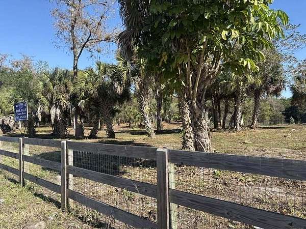 5 Acres of Land for Sale in Loxahatchee Groves, Florida