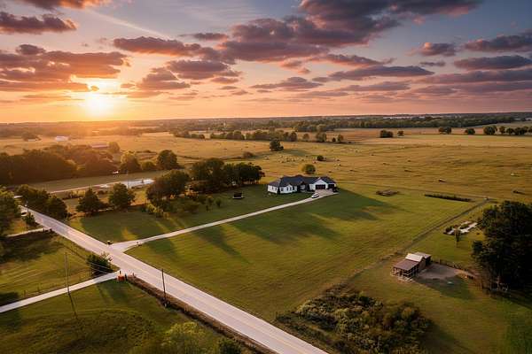 5 Acres of Residential Land with Home for Sale in Strafford, Missouri