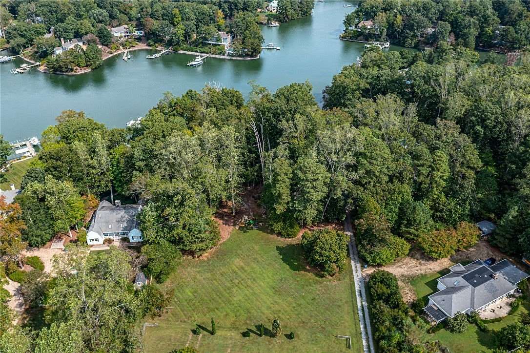 1.64 Acres of Residential Land for Sale in Irvington, Virginia