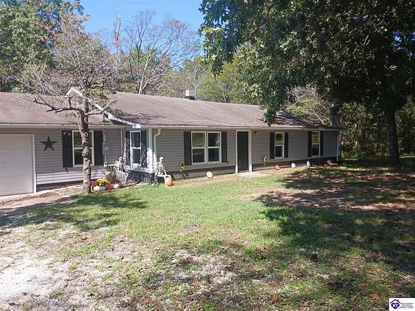 3.32 Acres of Residential Land with Home for Sale in Eastview, Kentucky