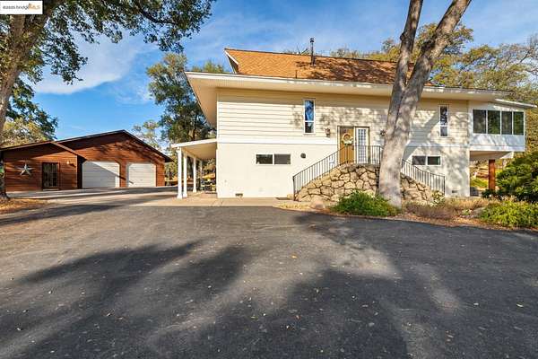 7.59 Acres of Residential Land with Home for Sale in Jamestown, California