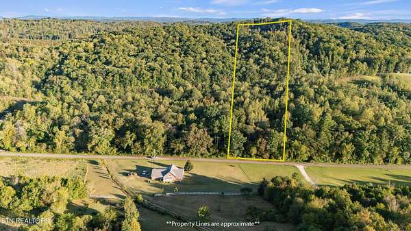 9 Acres of Land for Sale in Rockwood, Tennessee