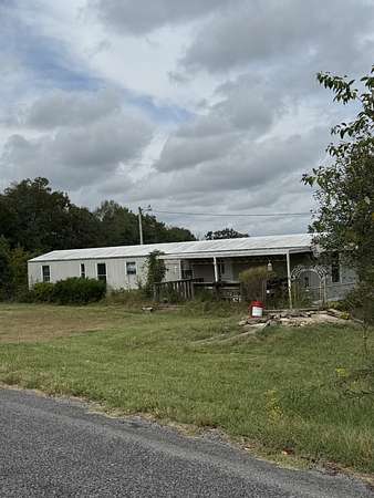 6 Acres of Residential Land with Home for Sale in Lafayette, Tennessee