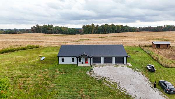 10 Acres of Residential Land with Home for Sale in Lewisburg, Kentucky