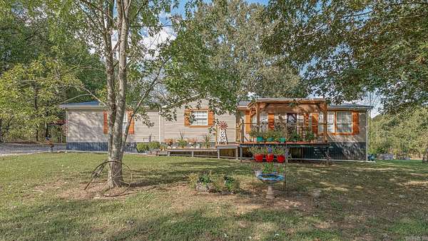 5 Acres of Land with Home for Sale in Jonesboro, Arkansas