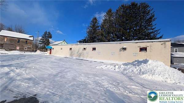 1.5 Acres of Improved Residential Land for Sale in Upper Mount Bethel Township, Pennsylvania