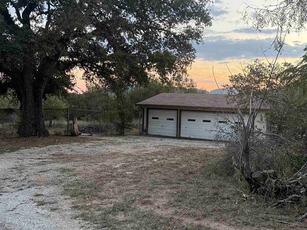 0.48 Acres of Residential Land for Sale in Kingsland, Texas